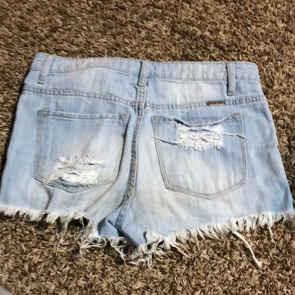 Shorts - Picture 2 of 3